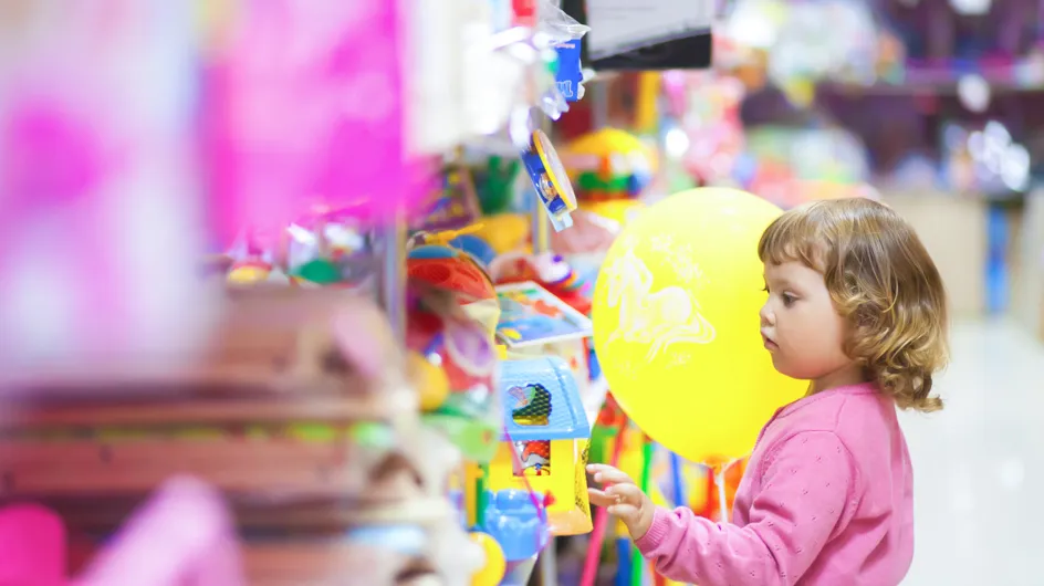 Tissu inflammable, risques d'étouffement, LED trop puissantes : 16 % des jouets sont dangereux selon la DGCCRF