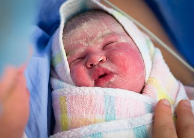 Le Vernix C Est Quoi Ce Drole De Truc Sur La Peau De Bebe