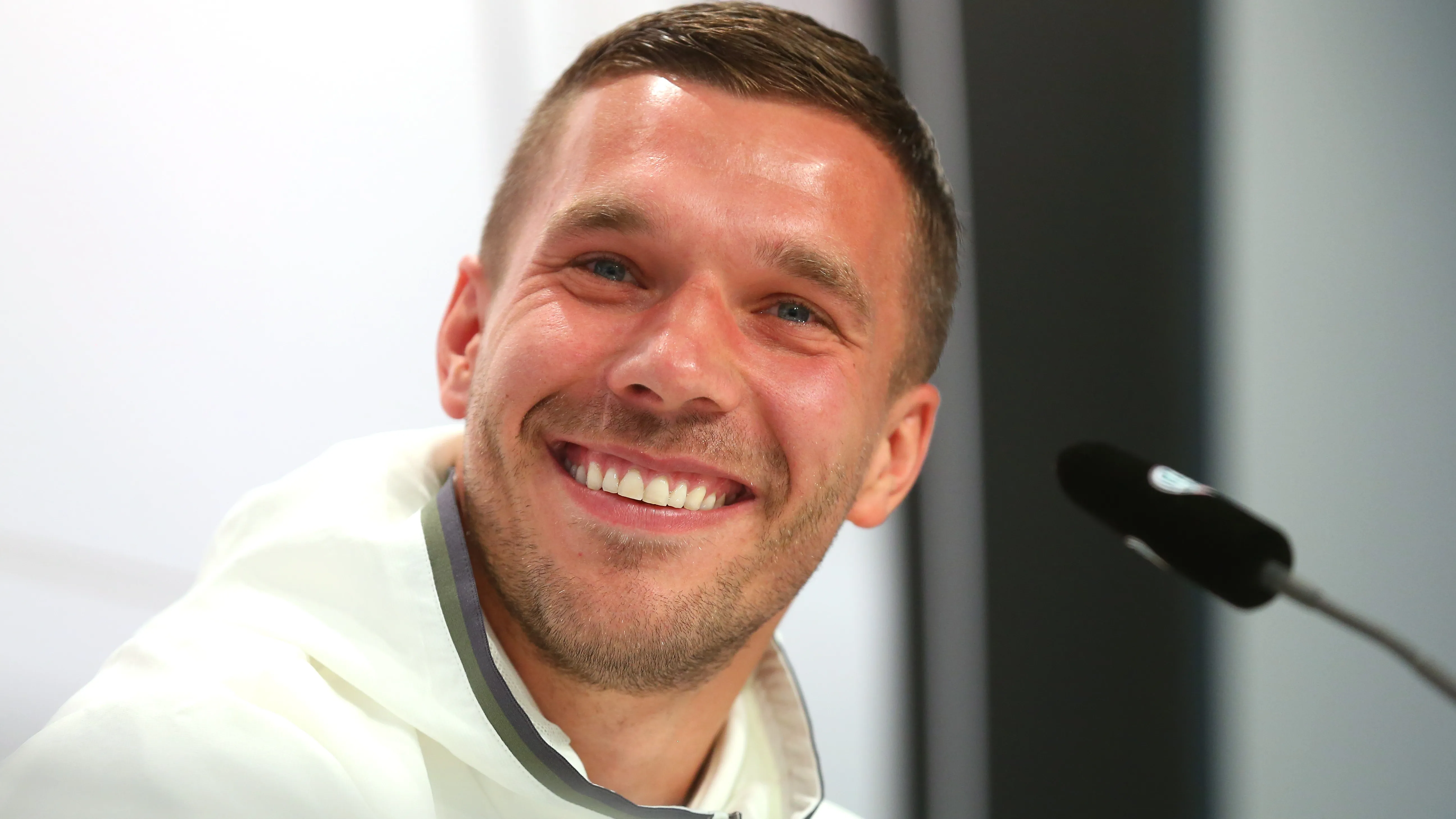 Lukas Podolski Seltenes Foto Mit Tochter Maya 4