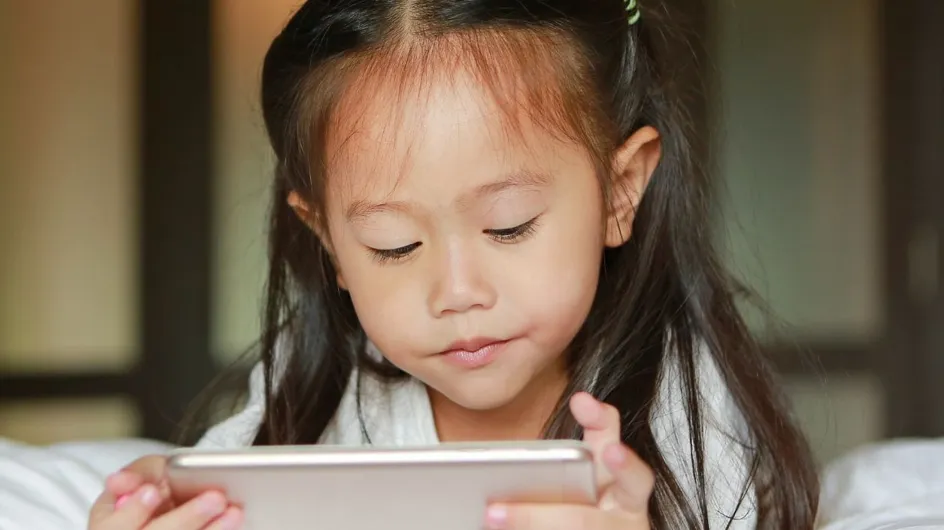 10 signes qui montrent que votre enfant est accro aux écrans