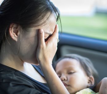 Elle Laisse Le Cordon Ombilical De Son Bebe Attache A Son Placenta