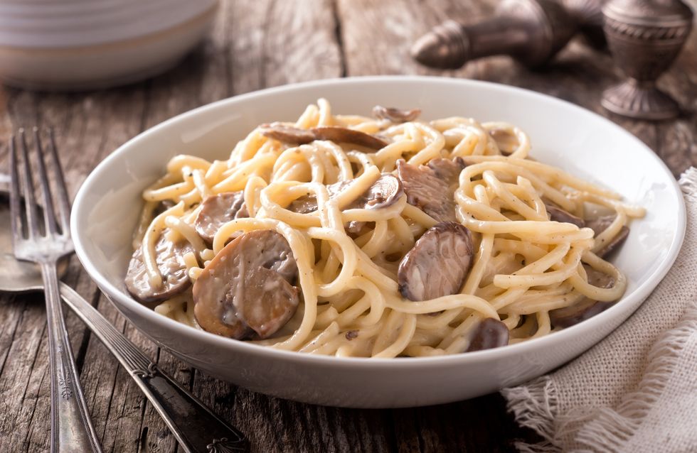 Nudeln in cremiger Pilzsoße