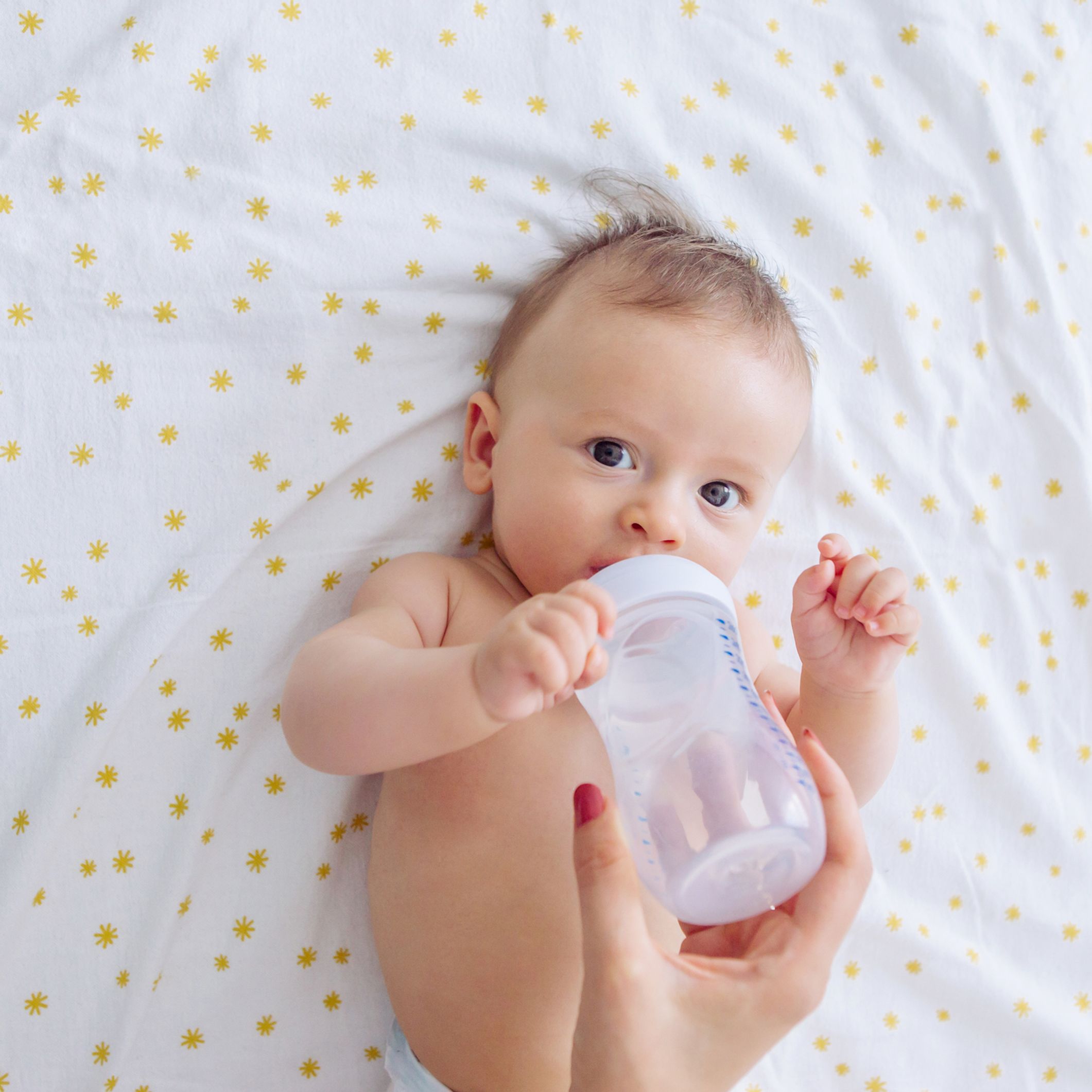 Hydrater bébé : quelle eau pour les enfants ?