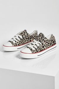 basket motif leopard