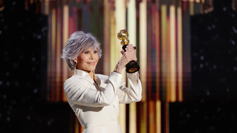 Cheveux blancs : l'astuce de Jane Fonda pour des reflets argentés à prix mini !