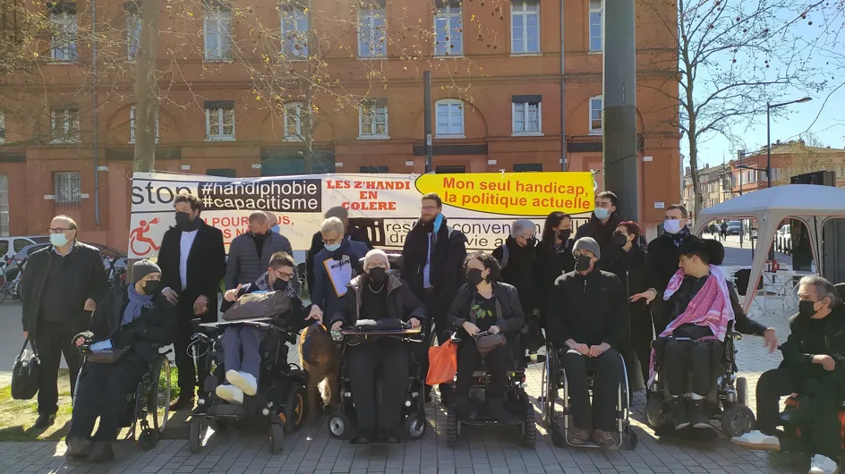 “Traités comme des chiens” : à Toulouse, le procès honteux de militant.e.s handicapé.e.s
