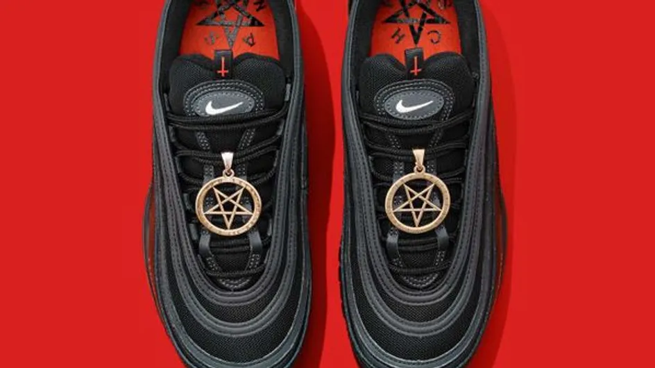 Ces Nike « sataniques » contiennent du sang humain et font scandale