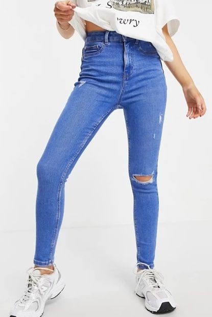 Come scegliere i jeans giusti in base al tuo fisico?