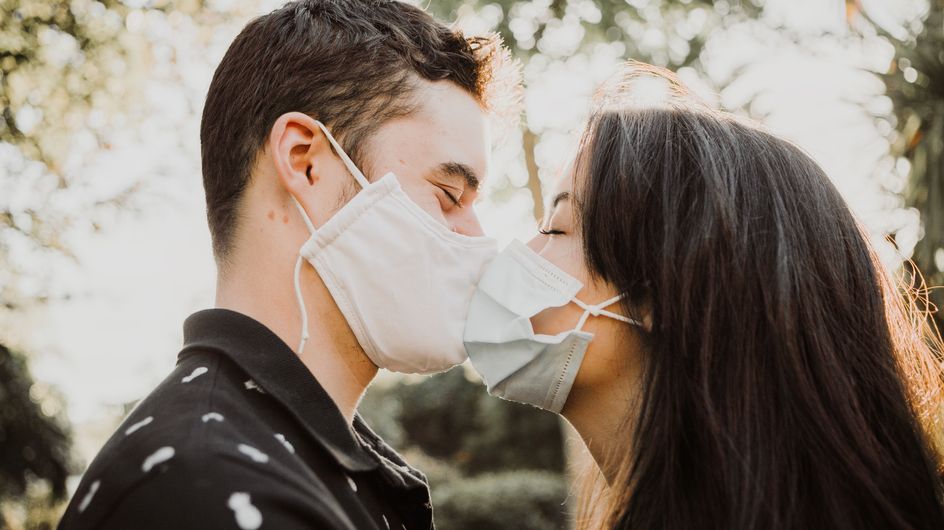 Coronavirus : ils tombent amoureux après un test nasal et sont aujourd'hui en couple