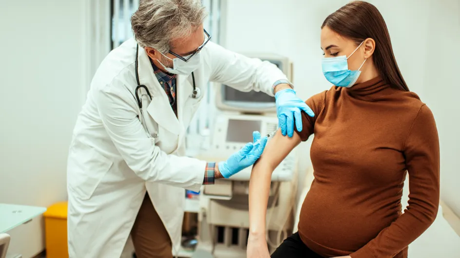 Covid et grossesse : Enceinte, faut-il se faire vacciner ? Quel vaccin choisir ?