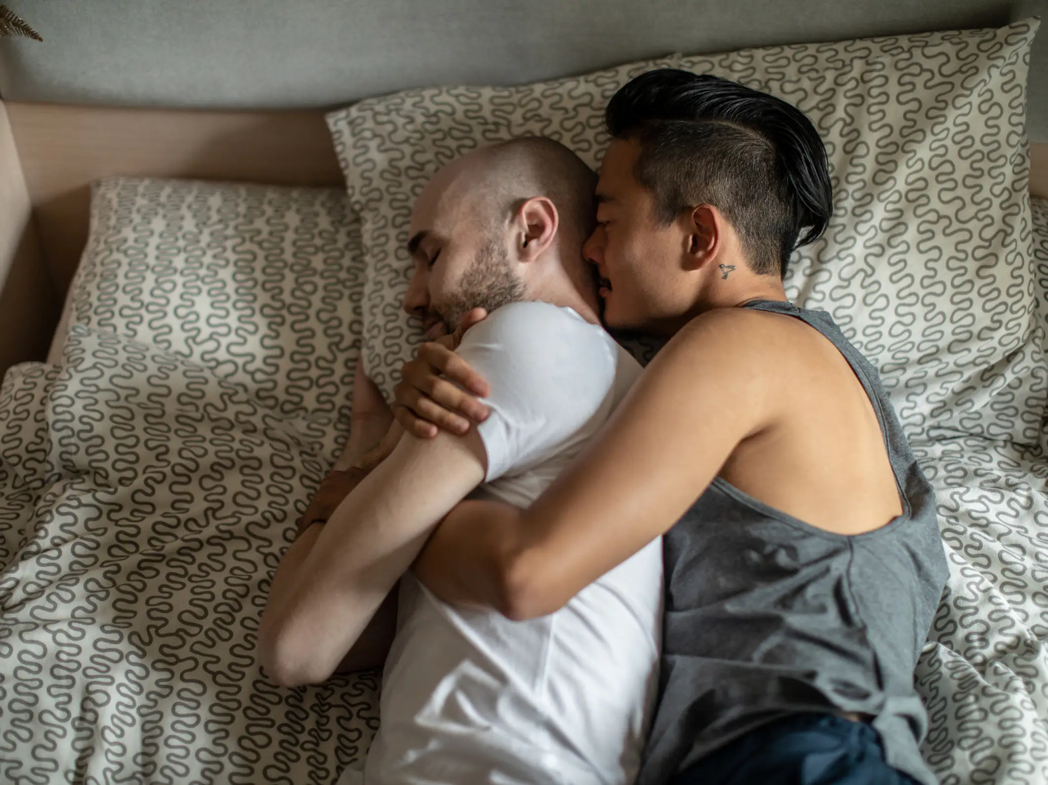 Pourquoi Dormir En Cuillere Est Bon Pour Vous Et Votre Couple