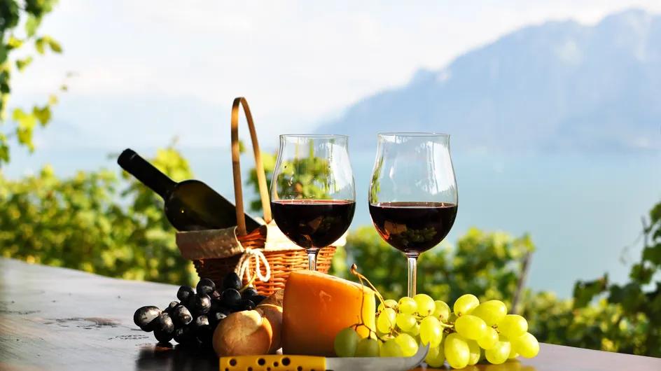 En terrasse, optez de préférence pour du vin rouge (avec modération)