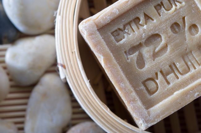sapone di marsiglia: la ricetta tradizionale prevede il 72% di olio di oliva