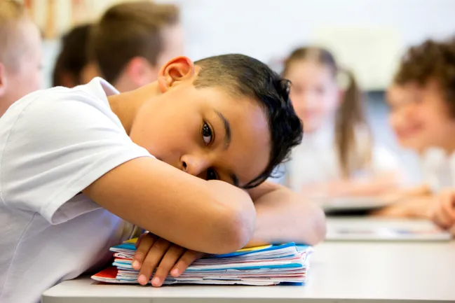 Les livres pour accompagner les enfants surdoués - Rayures et Ratures