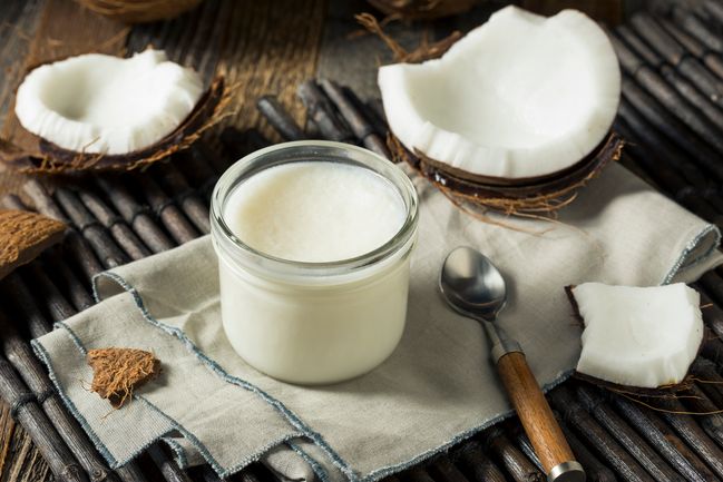 olio di cocco denti: prodotto naturale utilizzato nella cosmesi