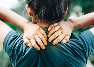 cervicale tutti i rimedi della nonna per alleviare il dolore