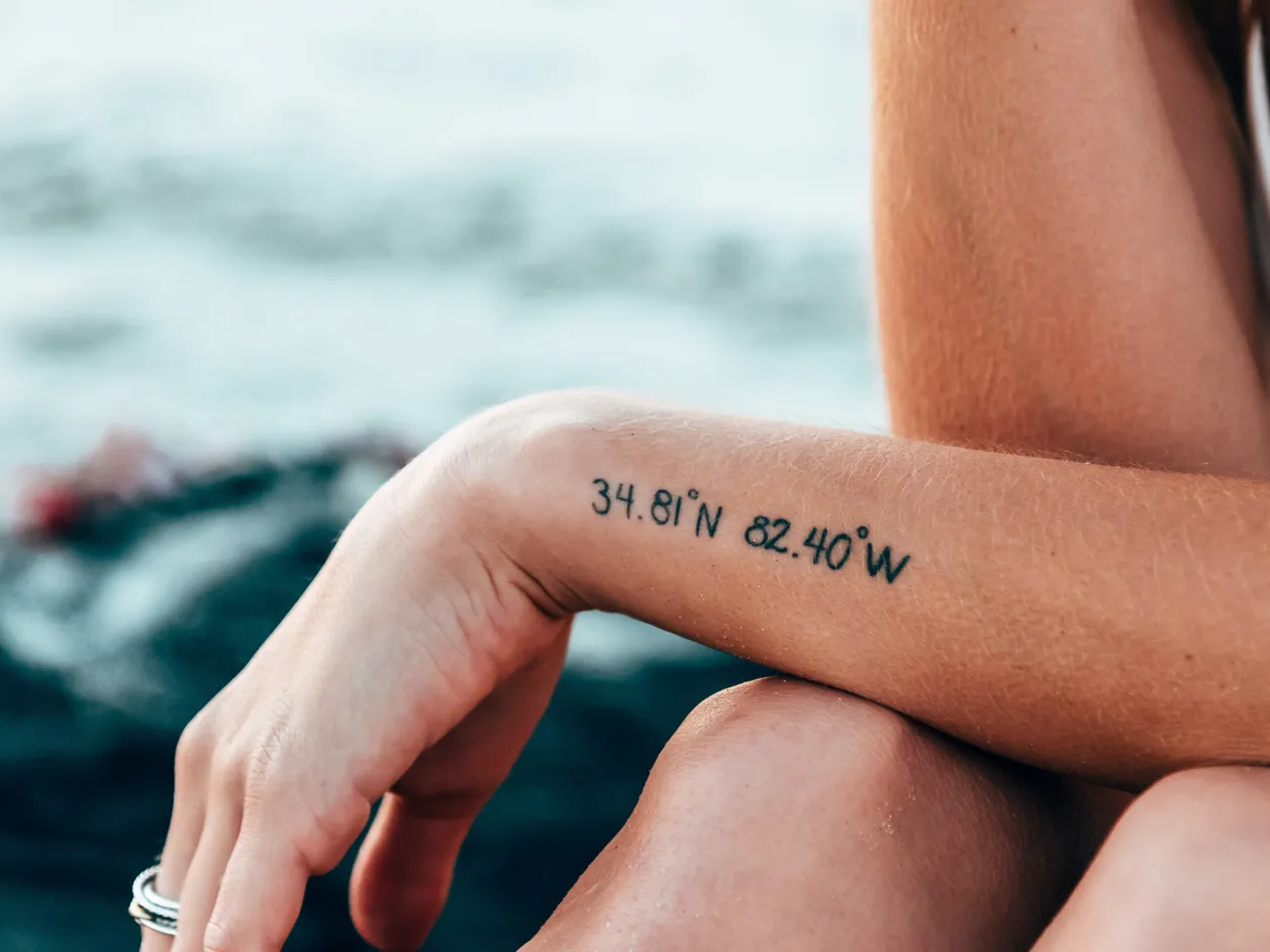 Das Musst Du Wissen Bevor Du Dir Ein Mikrotattoo Stechen Lasst