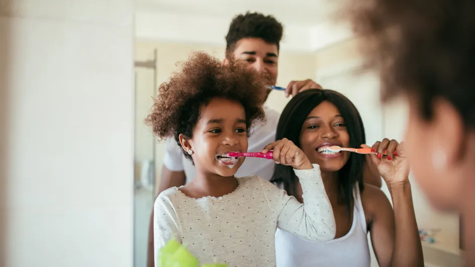 Brossage des dents : ces 10 erreurs à éviter absolument