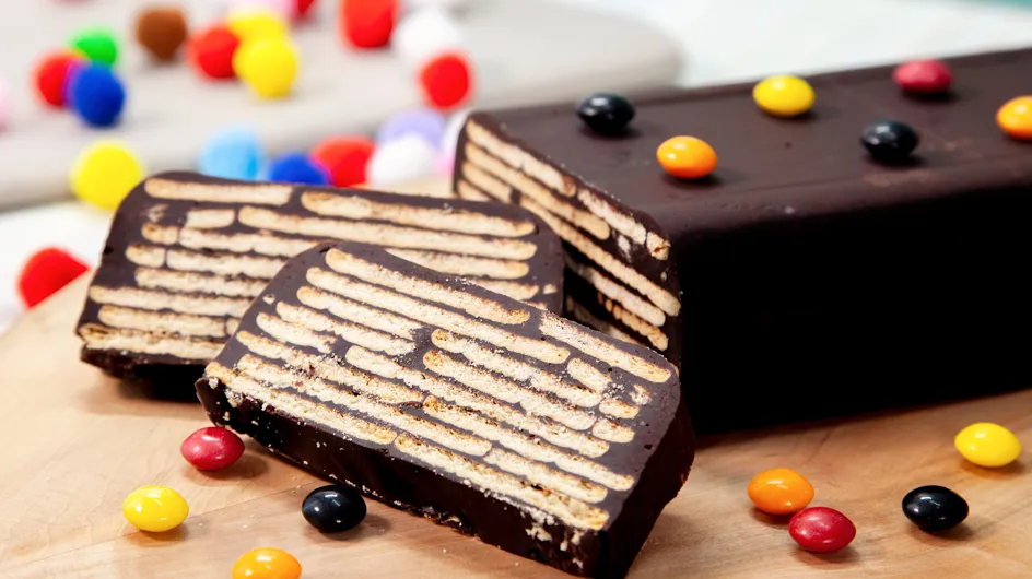 Gâteau au chocolat et biscuits sans cuisson : la recette régressive ultime