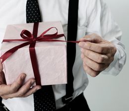 Idée cadeau homme, Le guide 2022 des idées cadeaux originales et uniques