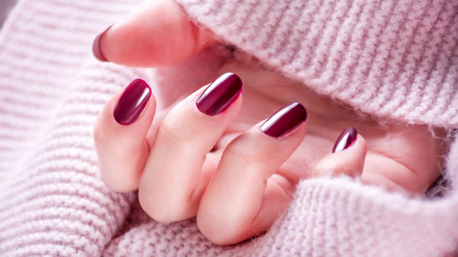 Colori unghie autunno 2021: idee e ispirazioni per ogni stile