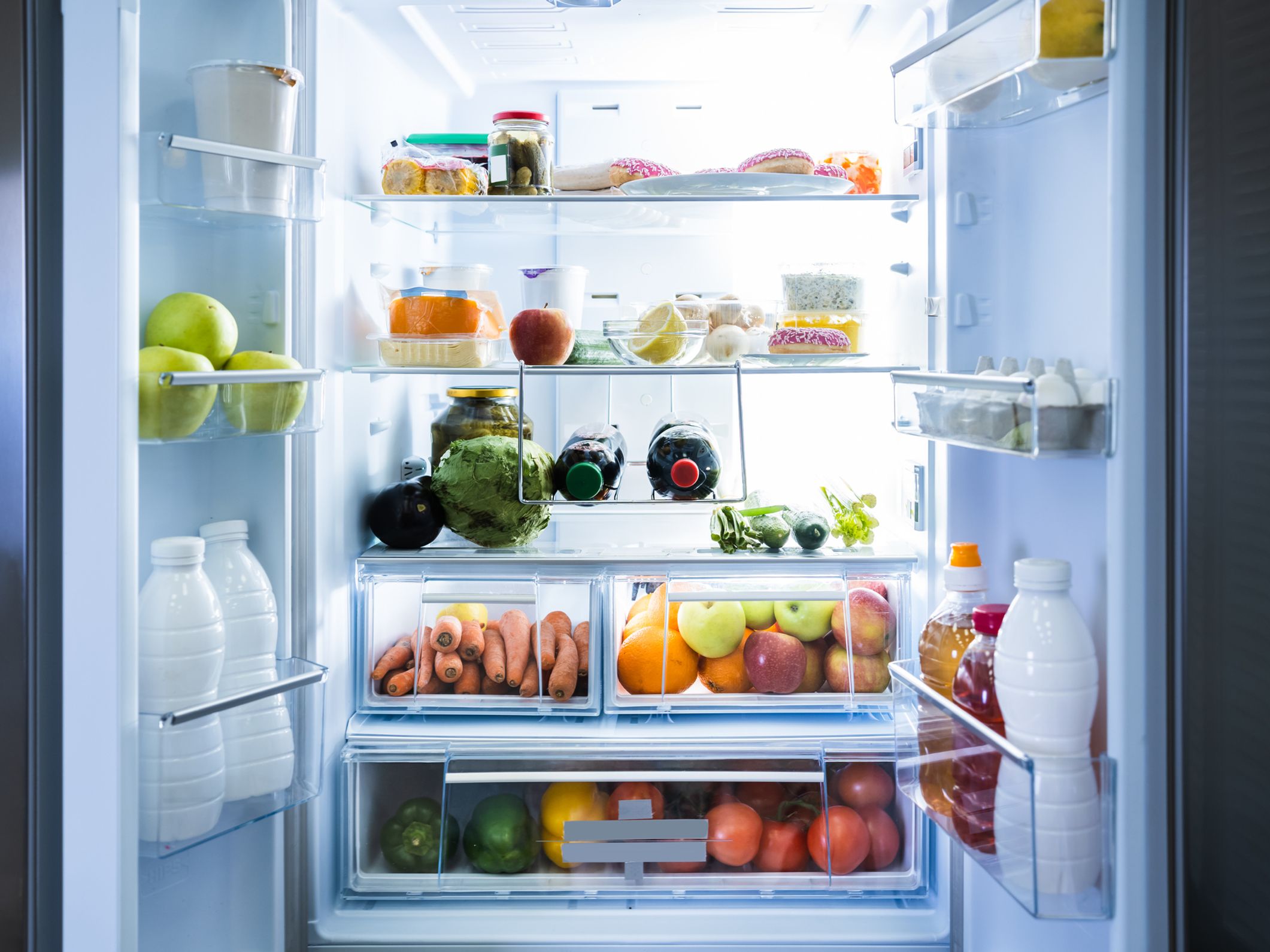 Nos astuces naturelles pour éviter les mauvaises odeurs du frigo