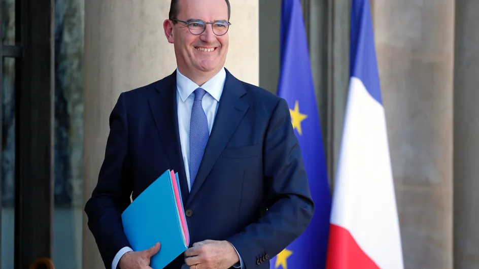 Jean Castex interpellé : le Premier ministre a reçu une "petite culotte"