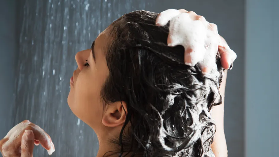 Voici pourquoi il ne faut pas laver vos cheveux à l’eau trop chaude