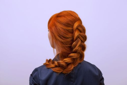 Frisuren für dickes Haar: Holländischer Zopf mit Pancaking