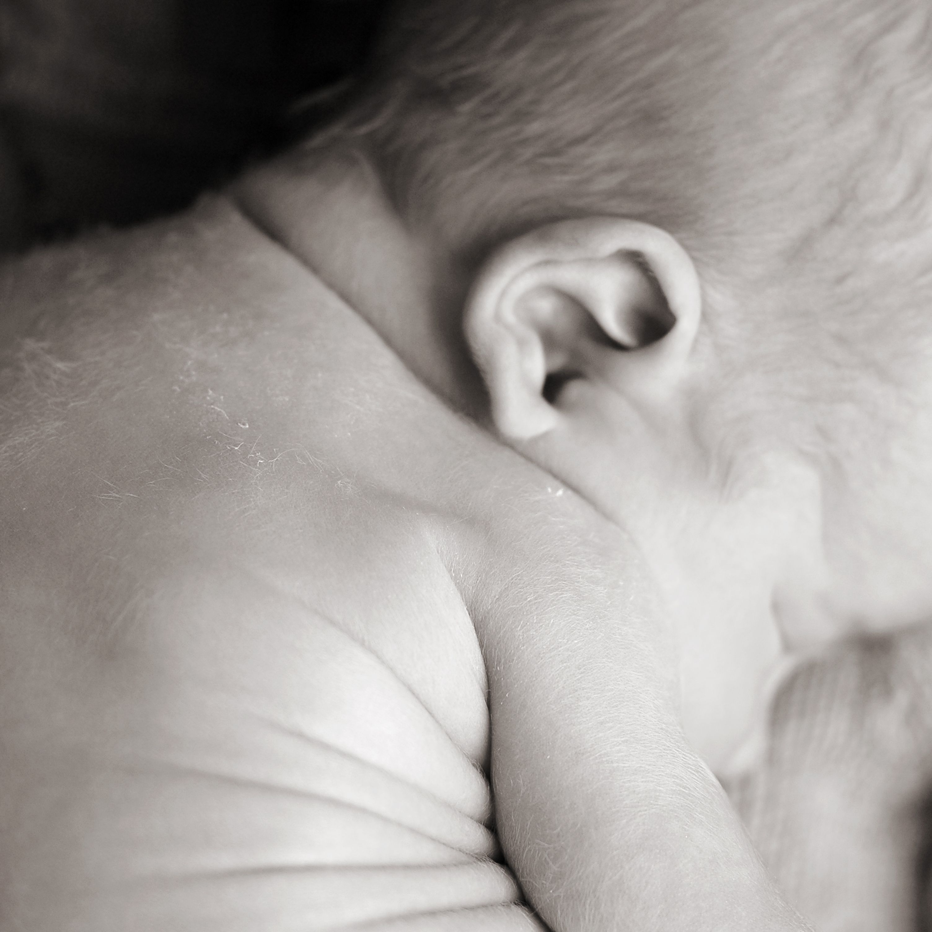 Cette Maman Accouche D Un Bebe Tres Poilu Et S Attire Les Foudres Des Internautes