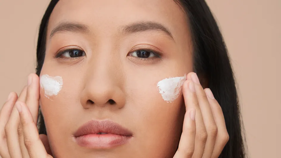 Crème visage : et si on l’appliquait de la mauvaise façon depuis le début ?