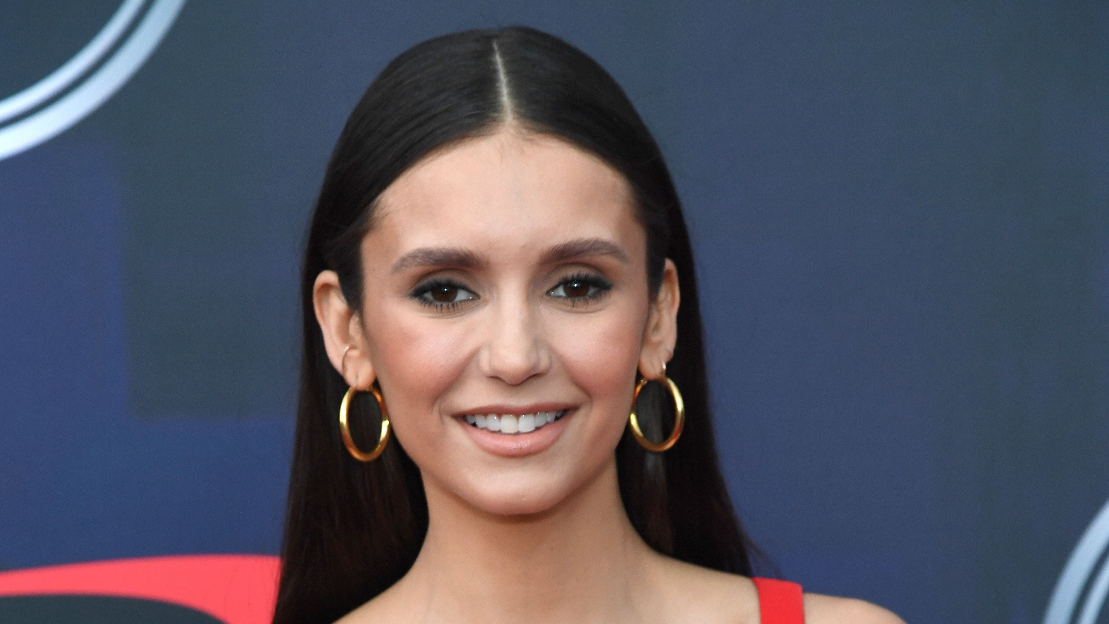 Nina Dobrev : en couple avec un multi-médaillé olympique