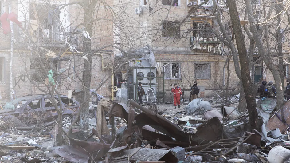 Vidéo : en Ukraine 21 bébés nés de mère porteuse attendent dans des abris anti-bombes