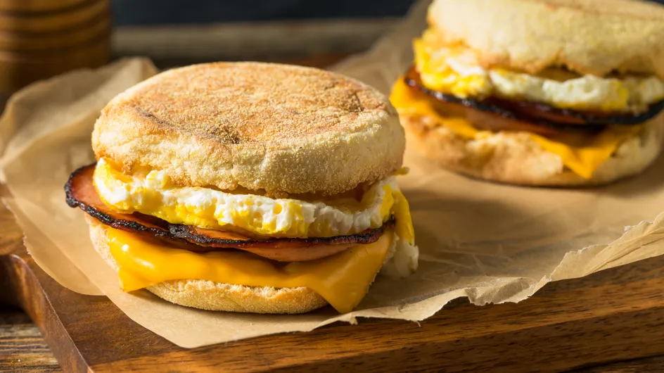Comment faire chez soi les fameux Egg Muffins, comme ceux du plus célèbre des fast-foods ?