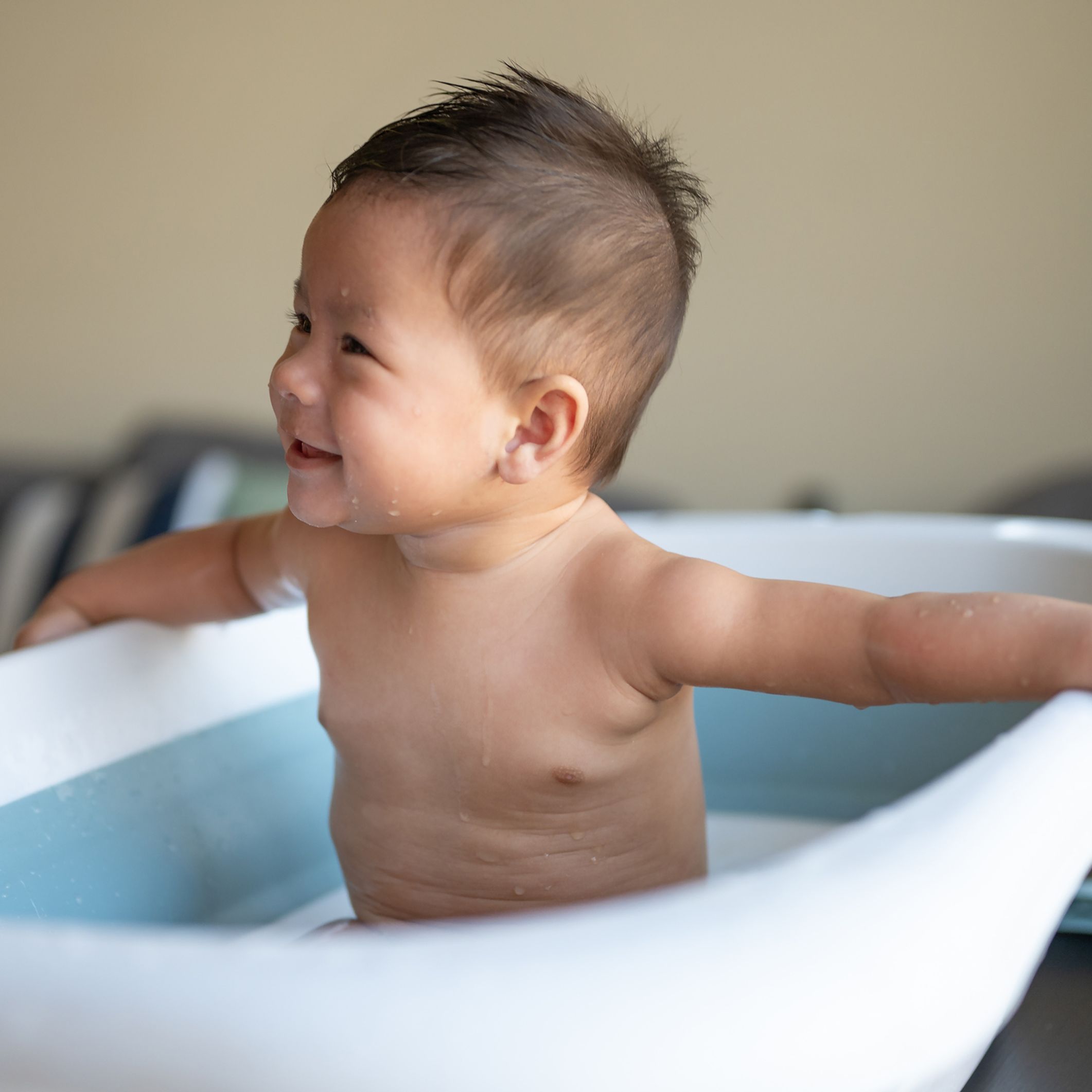 Baignoire pliable pour bébé : notre sélection et nos avis