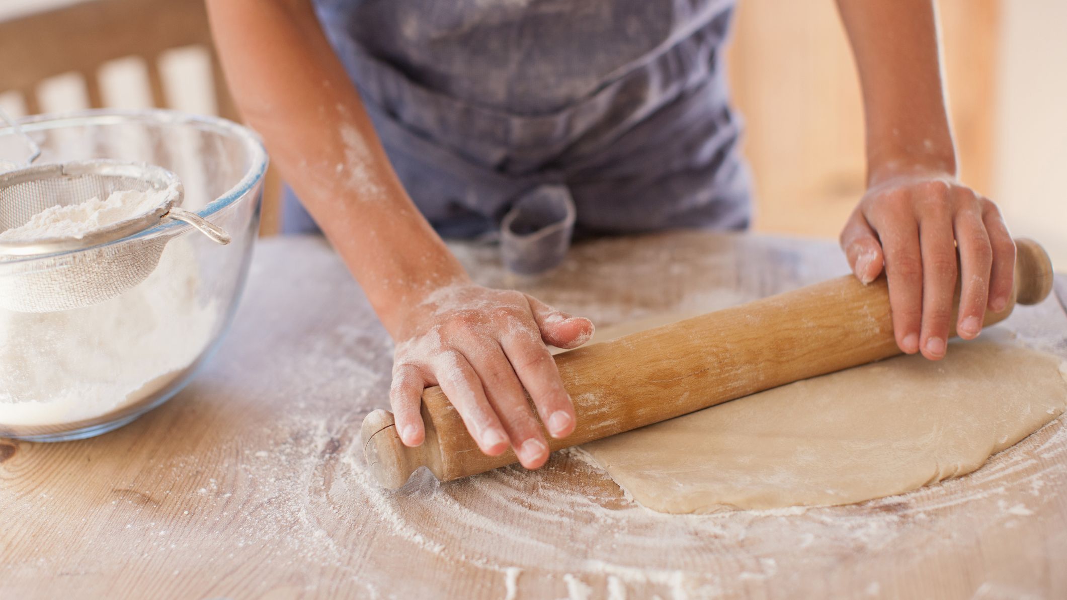 Rouleau à pâtisserie et grattoir pour pâtes faites à la main