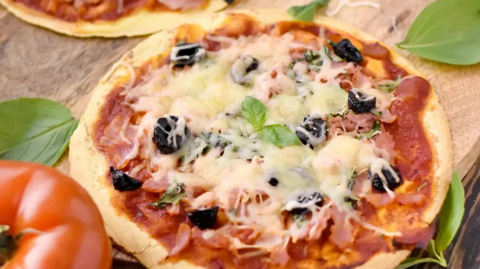 Soir de flemme : comment faire une pizza maison en 5 minutes top chrono ?