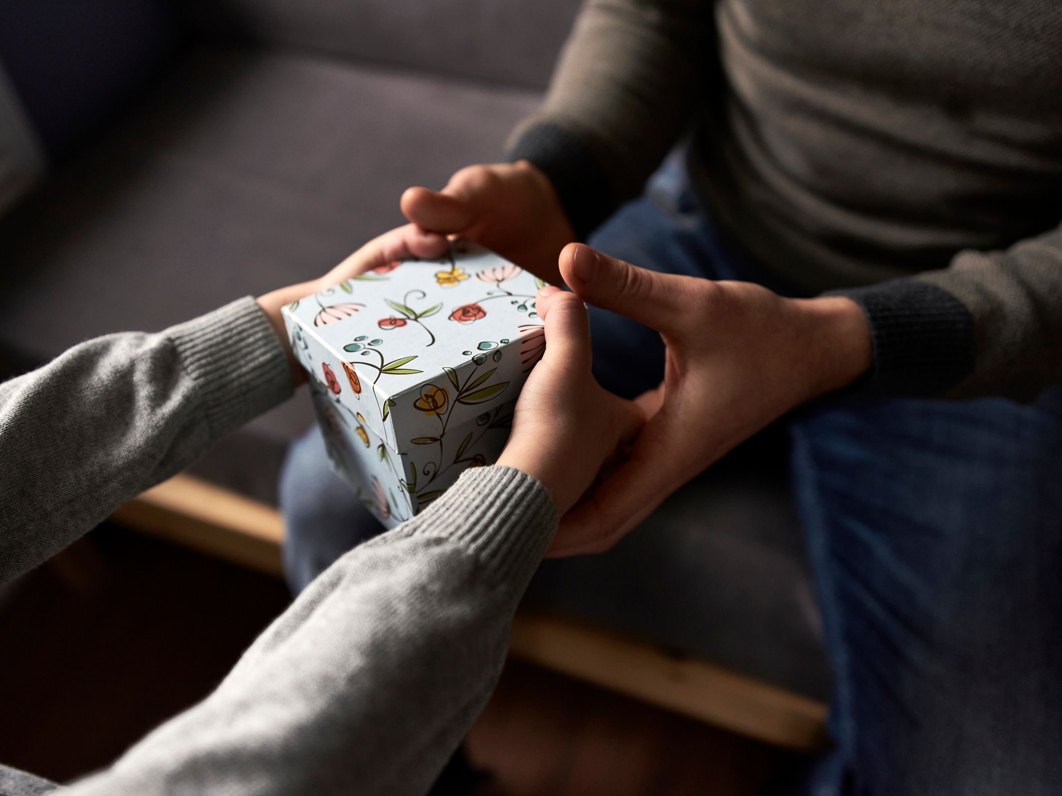 Les meilleures idées de cadeaux pour 1 an de relation - Nos conseils  pratiques