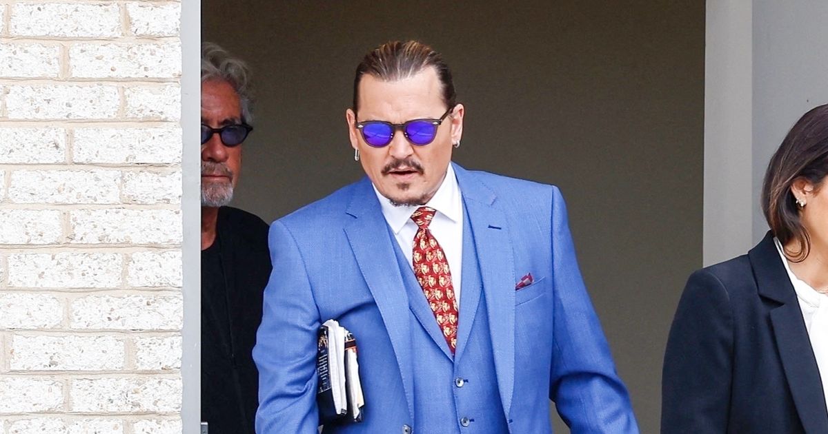 Johnny Depp : une femme interrompt le procès... et affirme que l’acteur est le père de son bébé !