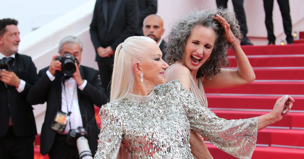 Cannes 2022 : le passage très remarqué d’Andie MacDowell et d’Helen Mirren sur le tapis rouge