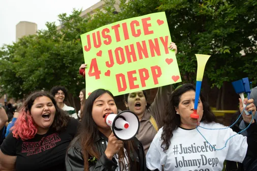 Johnny Depp - Amber Heard trial: the public outside the courthouse