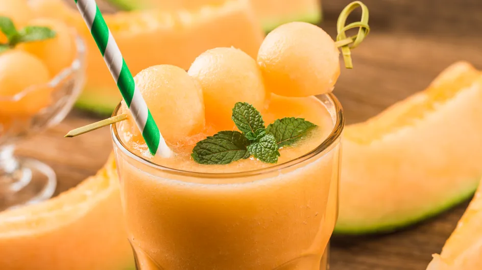 Cette recette de gaspacho melon menthe, avec seulement deux ingrédients, est l'entrée star de l'été !
