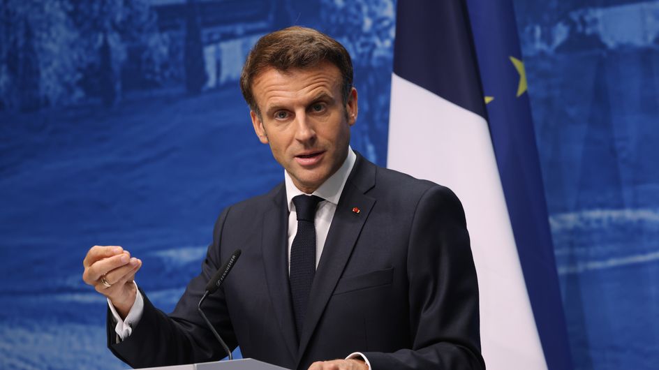 Nouveau gouvernement : Emmanuel Macron confronté à des “tonnes de refus”