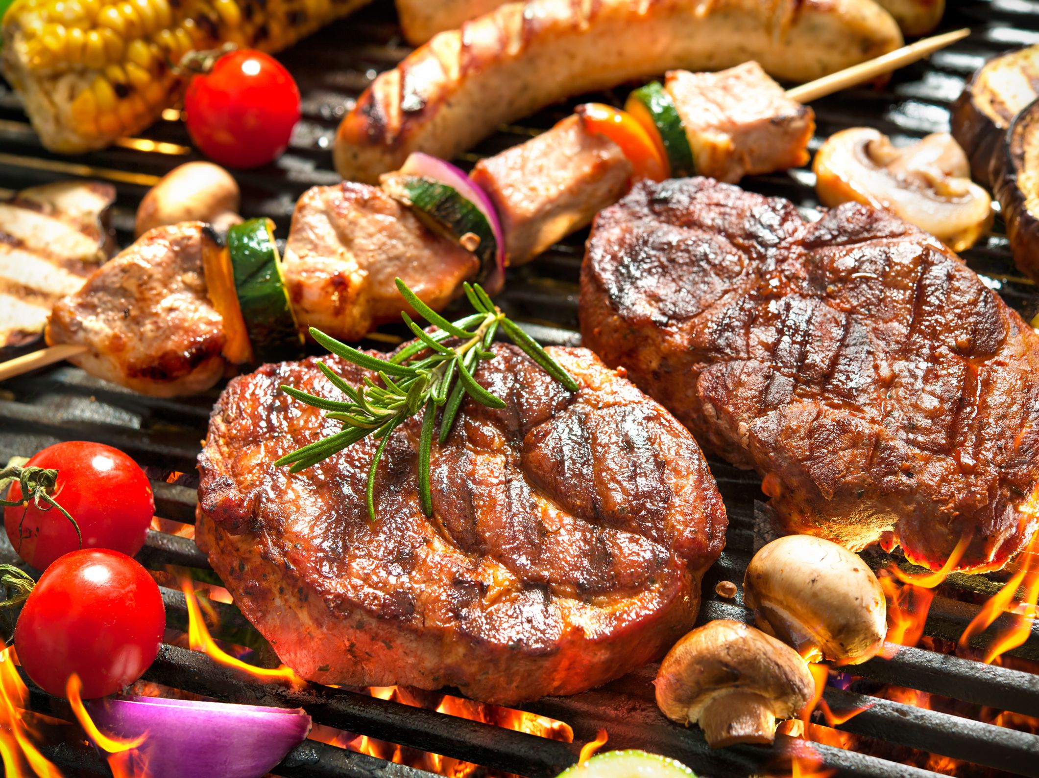 Barbecue : l'astuce imparable pour savoir si la viande est cuite sans la  découper