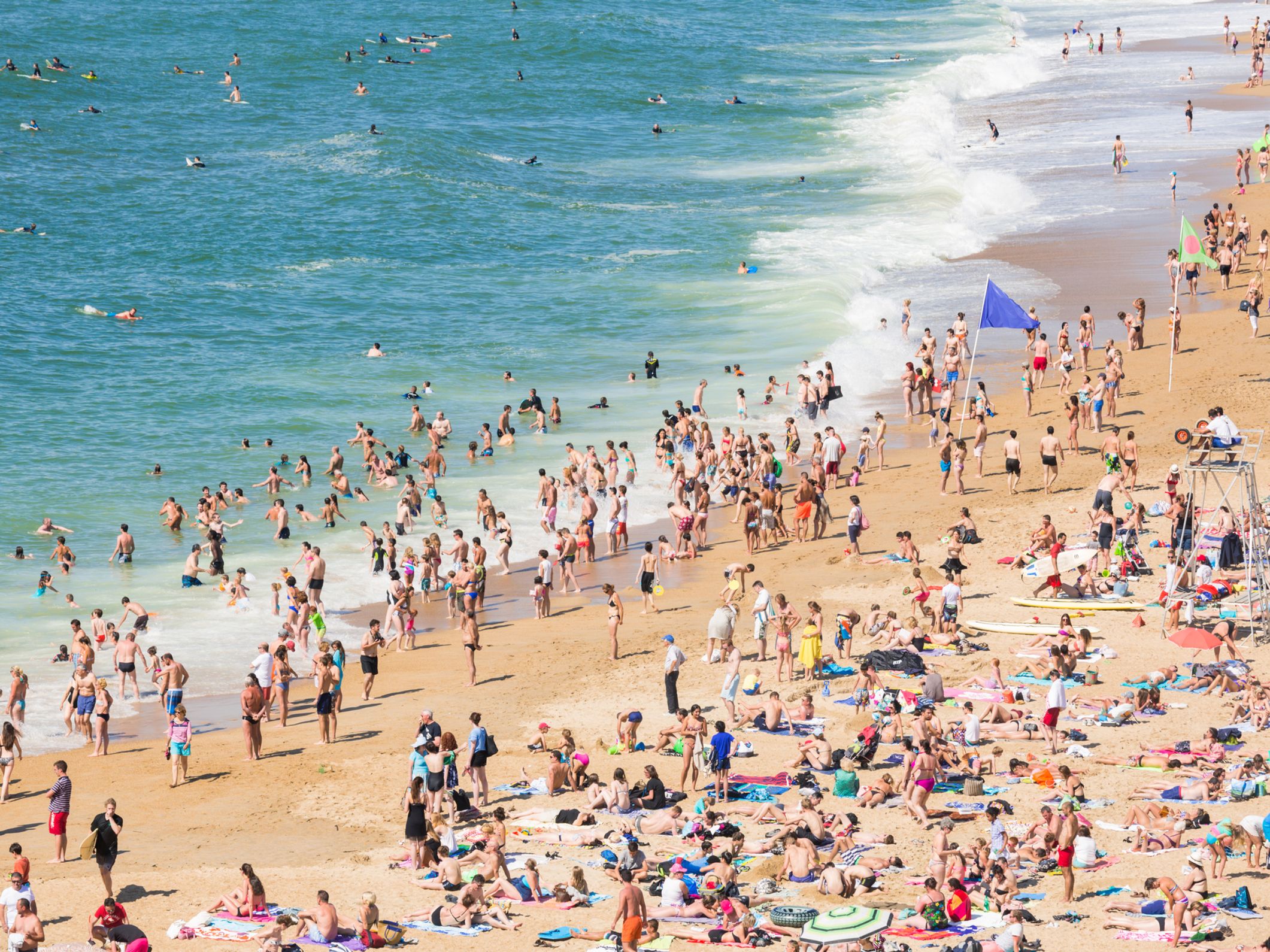 Retrouvez L Image Originale De La Plage Vacances à la mer : 8 astuces pour retrouver rapidement son enfant sur la  plage