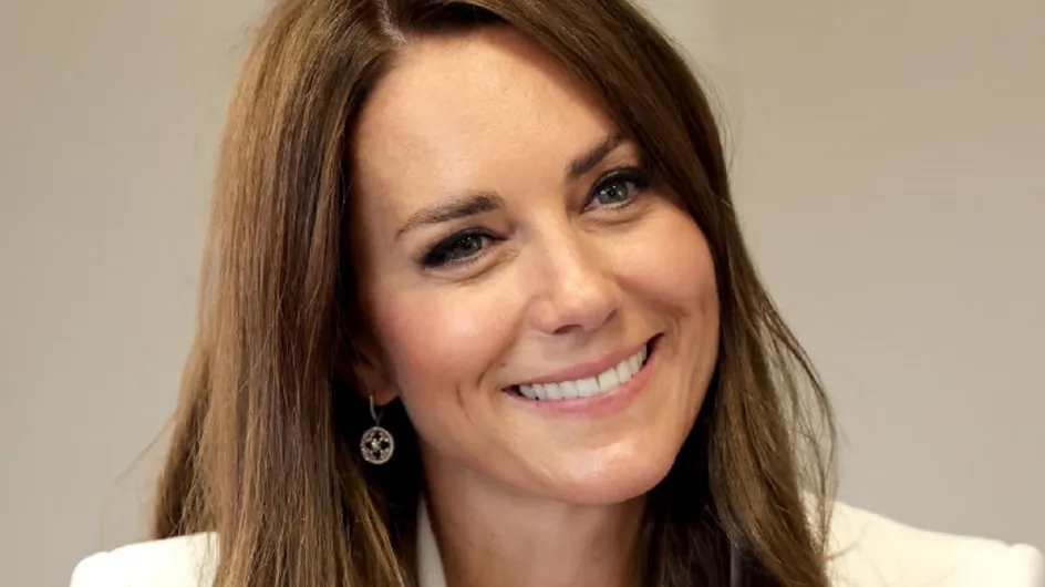Kate Middleton : la duchesse surprend en classe éco dans l’avion avec Charlotte et Louis