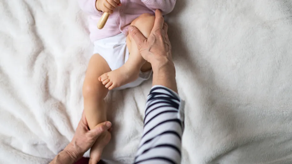 Manovra di Ortolani: il gesto che migliora la vita del tuo neonato