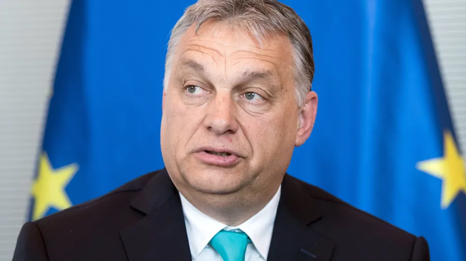 Ungheria, Orbán condanna l'istruzione femminile: "A rischio maschilità e natalità"