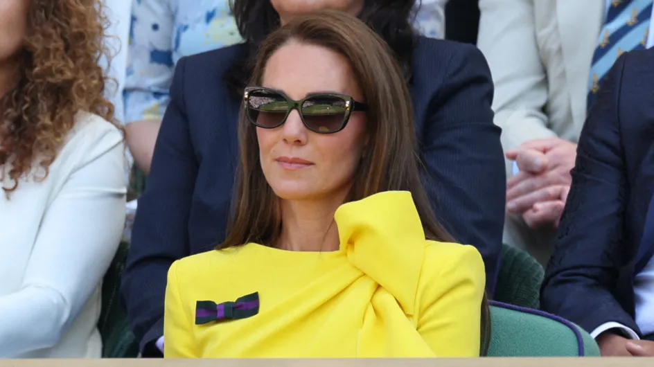 Elizabeth II au plus mal : Kate Middleton le visage fermé se montre forte pour les enfants