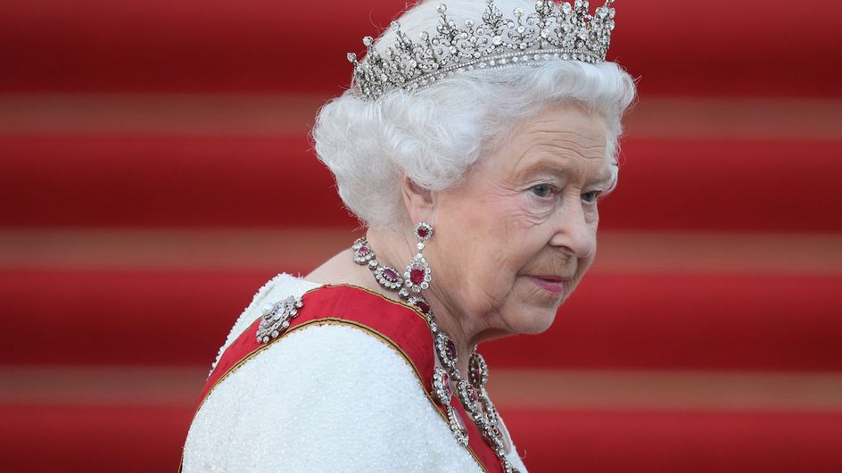 Obsèques d'Elizabeth II : le protocole étonnant auquel vont devoir se plier Emmanuel et Brigitte Macron